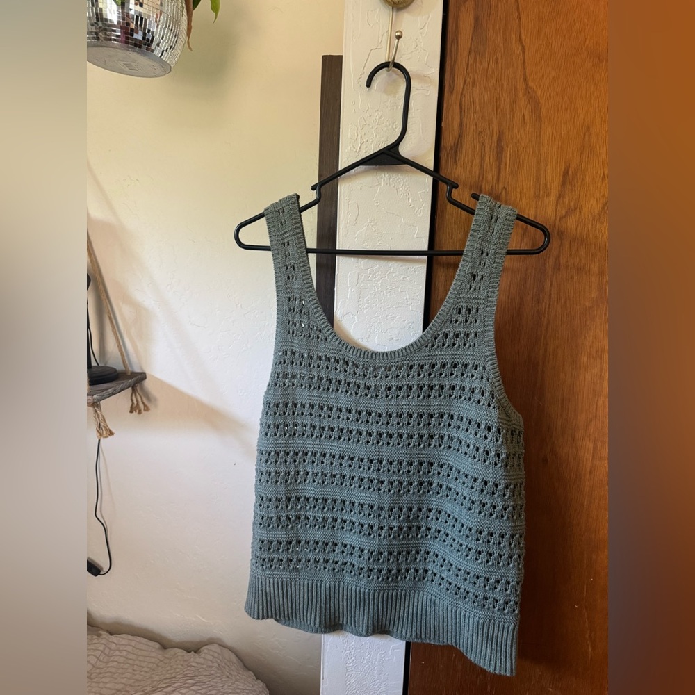 Old Navy Textured Knit Tank Top in Green